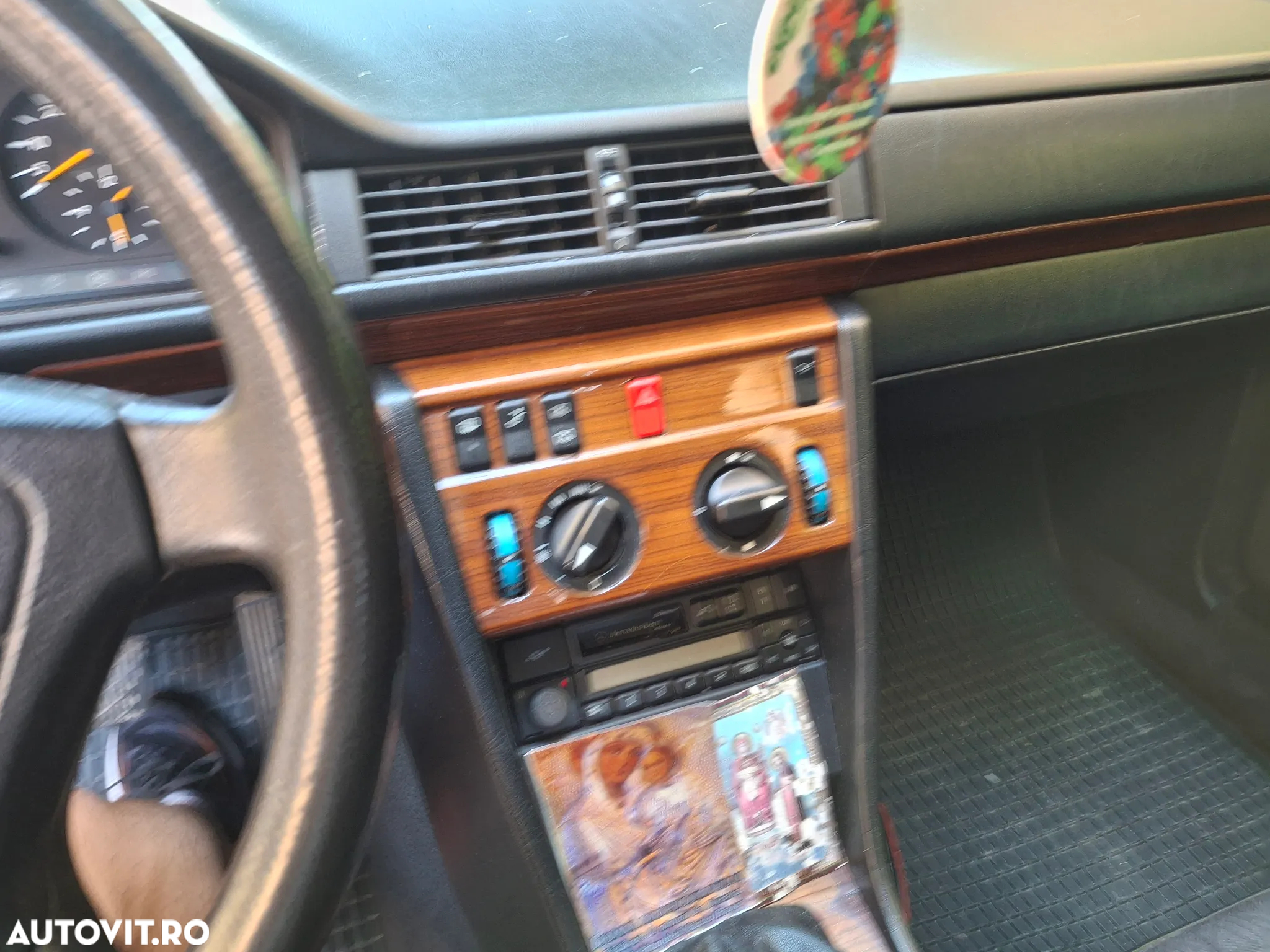 Mercedes-Benz W124 - 18