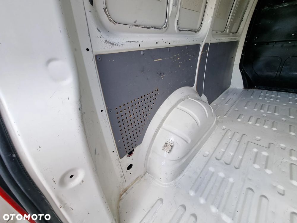 Volkswagen T5 - 20