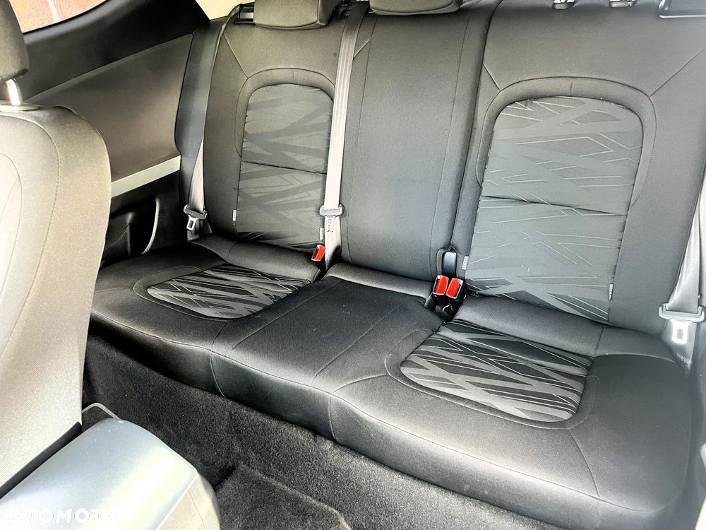 Kia Ceed 1.6 GDI Vision - 24