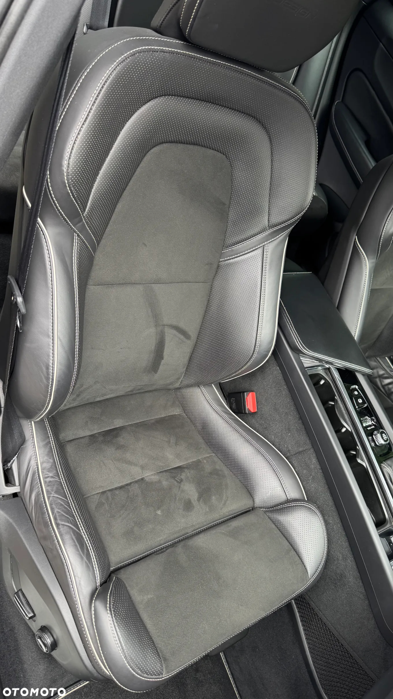 Volvo XC 60 D4 AWD R-Design - 15
