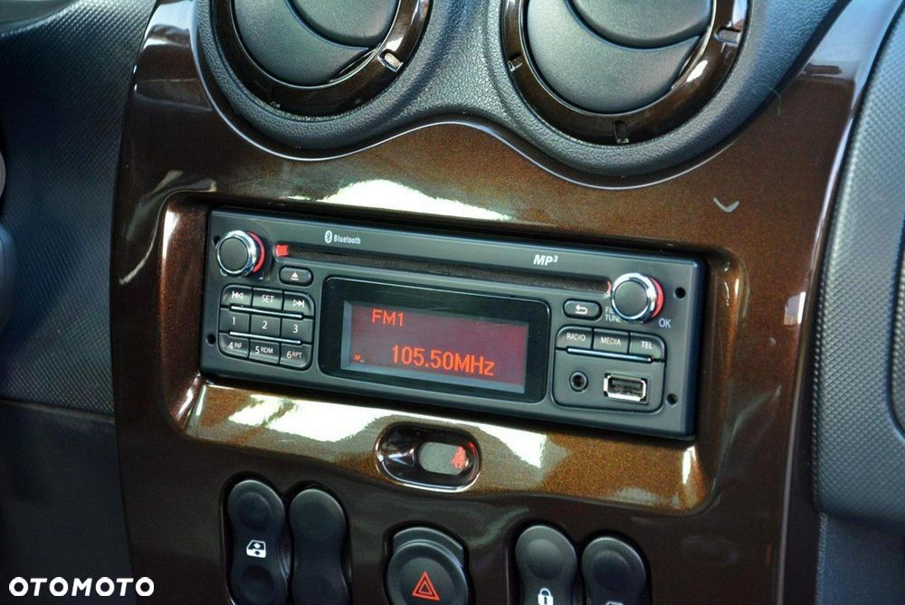 Dacia Duster 1.6 16V 105 4x2 Prestige - 27