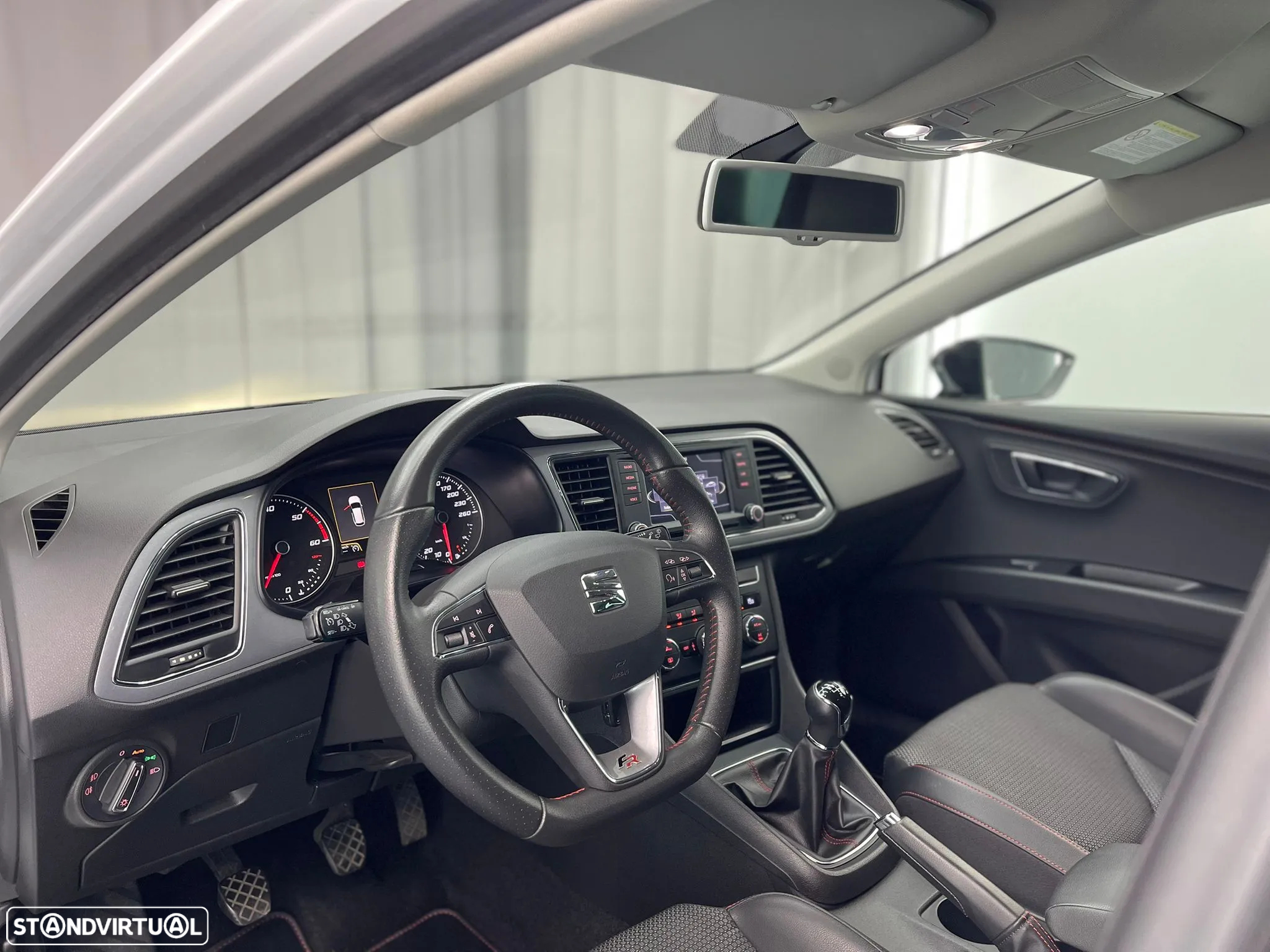 SEAT Leon ST 2.0 TDI S&S FR - 17
