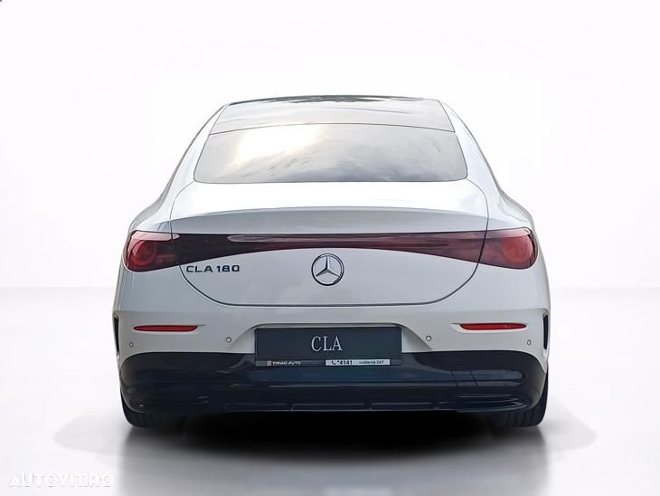 Mercedes-Benz CLA 180 - 8