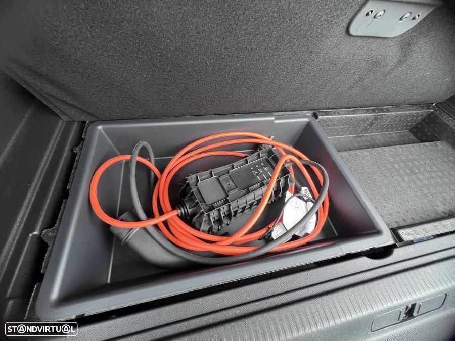 Peugeot 3008 1.6 Hybrid Allure Pack e-EAT8 - 42