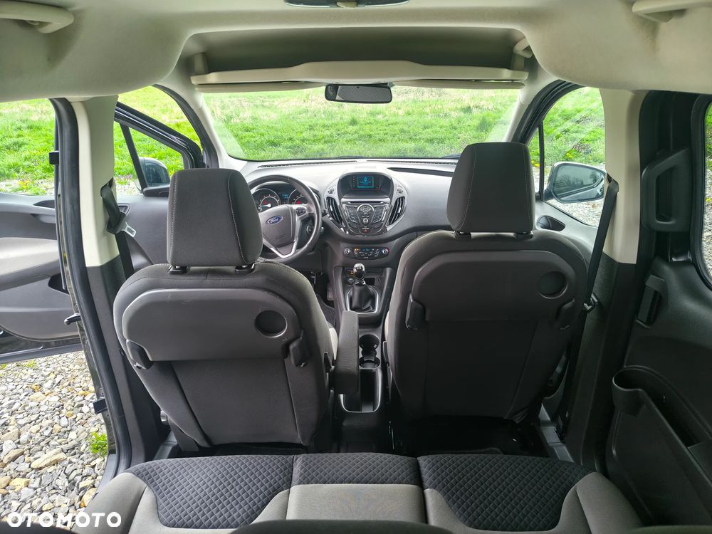 Ford Tourneo Courier 1.0 EcoBoost S&S Titanium - 14