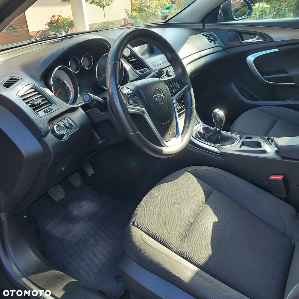 Opel Insignia - 10