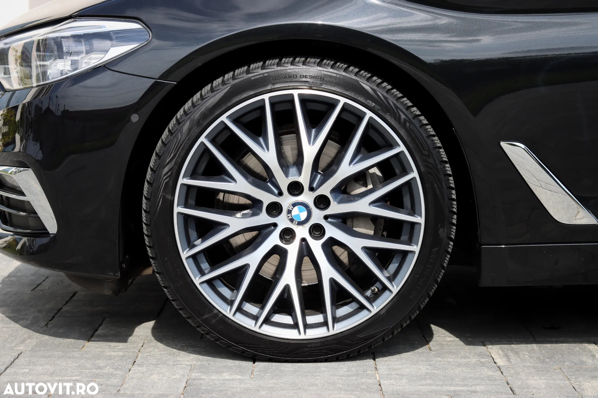 BMW Seria 5 540i xDrive AT - 12