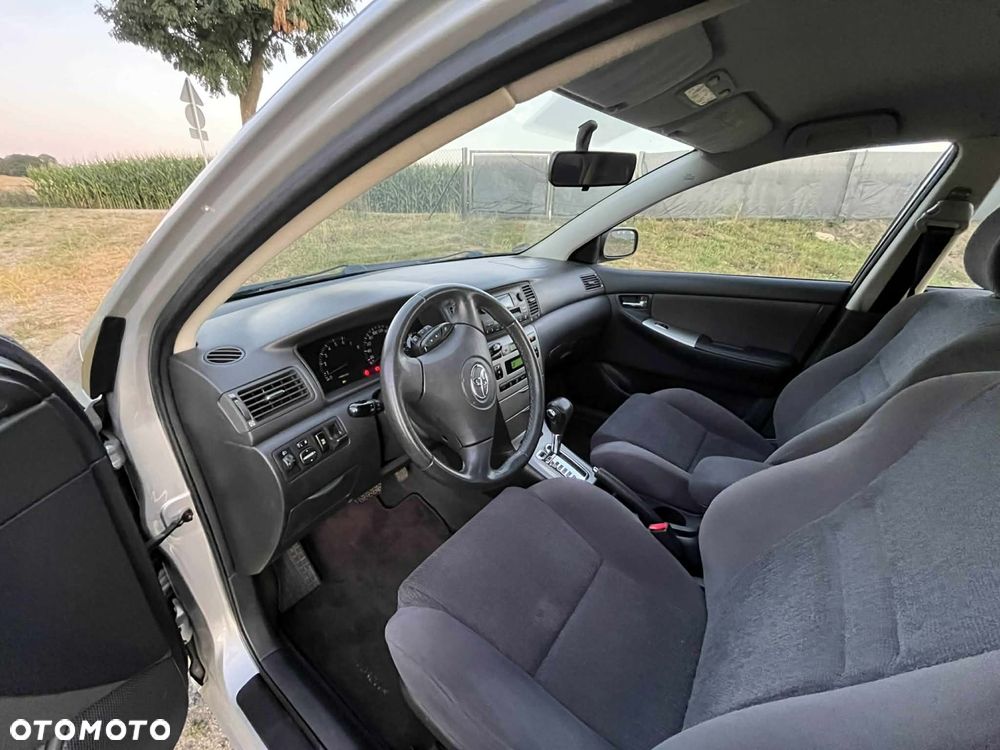 Toyota Corolla 1.6 VVT-i Sol (air6) - 8