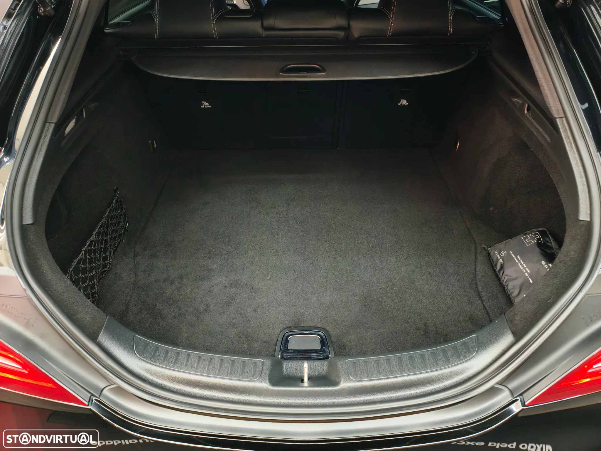 Mercedes-Benz CLA 180 d Shooting Brake AMG Line - 26