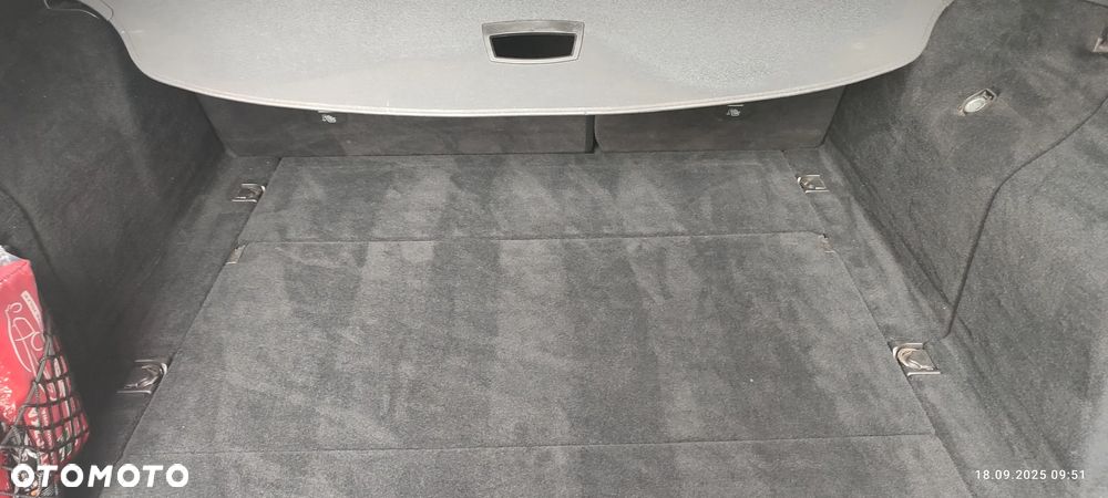 Mercedes-Benz Klasa E 220 CDI DPF BlueEFFICIENCY Automatik Avantgarde - 15