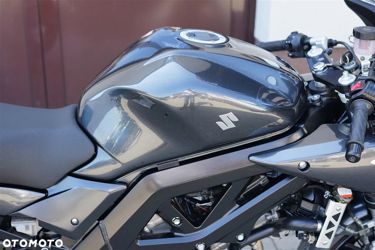 Suzuki SV - 10