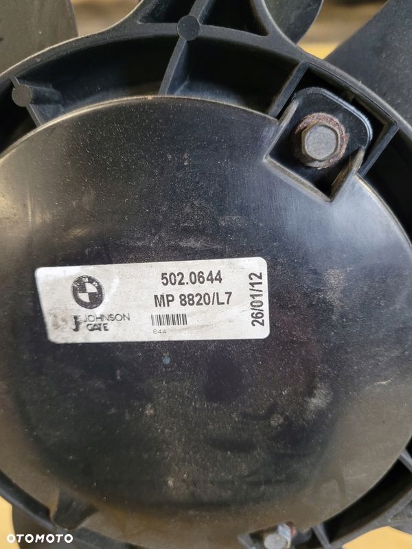 BMW F20 WENTYLATOR 7600557 - 3