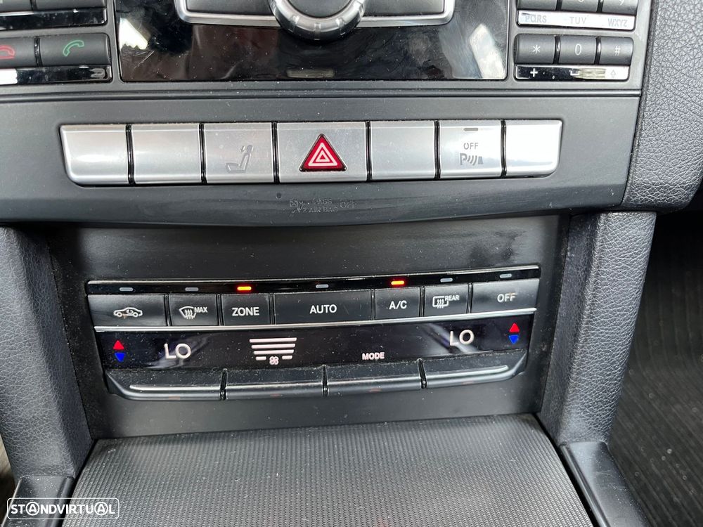 Mercedes-Benz E 300 Bluetec Hybrid Avantgarde - 32