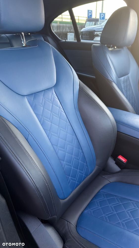 BMW Seria 3 330i xDrive - 22