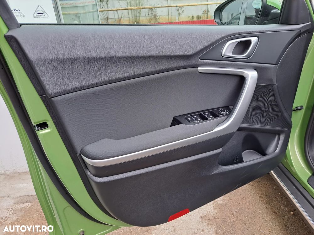 Kia XCeed 1.5 T-GDI 7DCT City - 17