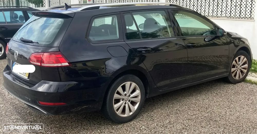 VW Golf Variant 1.6 TDi Confortline DSG - 2