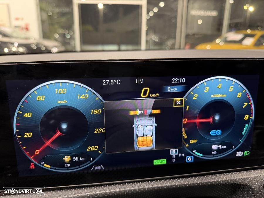 Mercedes-Benz A 250 Limousine e AMG Line - 13