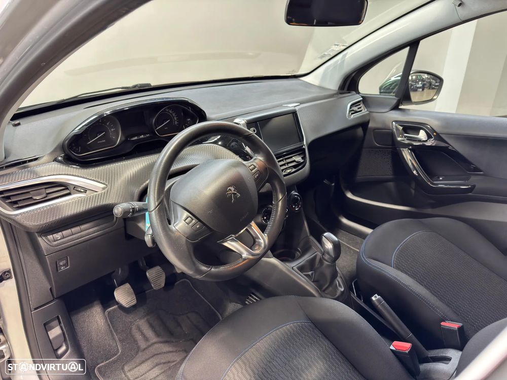 Peugeot 208 1.2 PureTech Style - 16