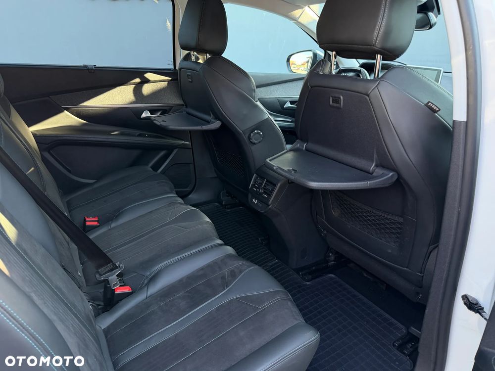 Peugeot 5008 2.0 BlueHDi Allure Pack S&S EAT8 - 26