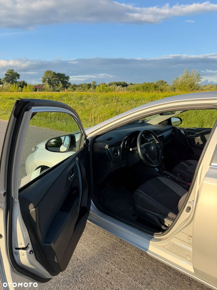 Toyota Auris 1.6 Classic Plus - 18