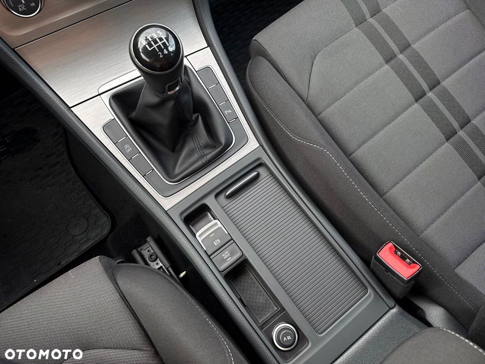 Volkswagen Golf 1.4 TSI BMT Comfortline - 20