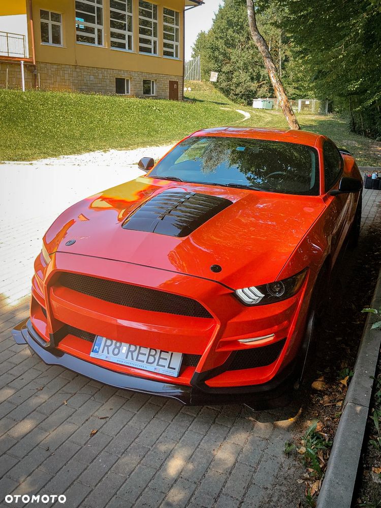 Ford Mustang 5.0 V8 GT - 10