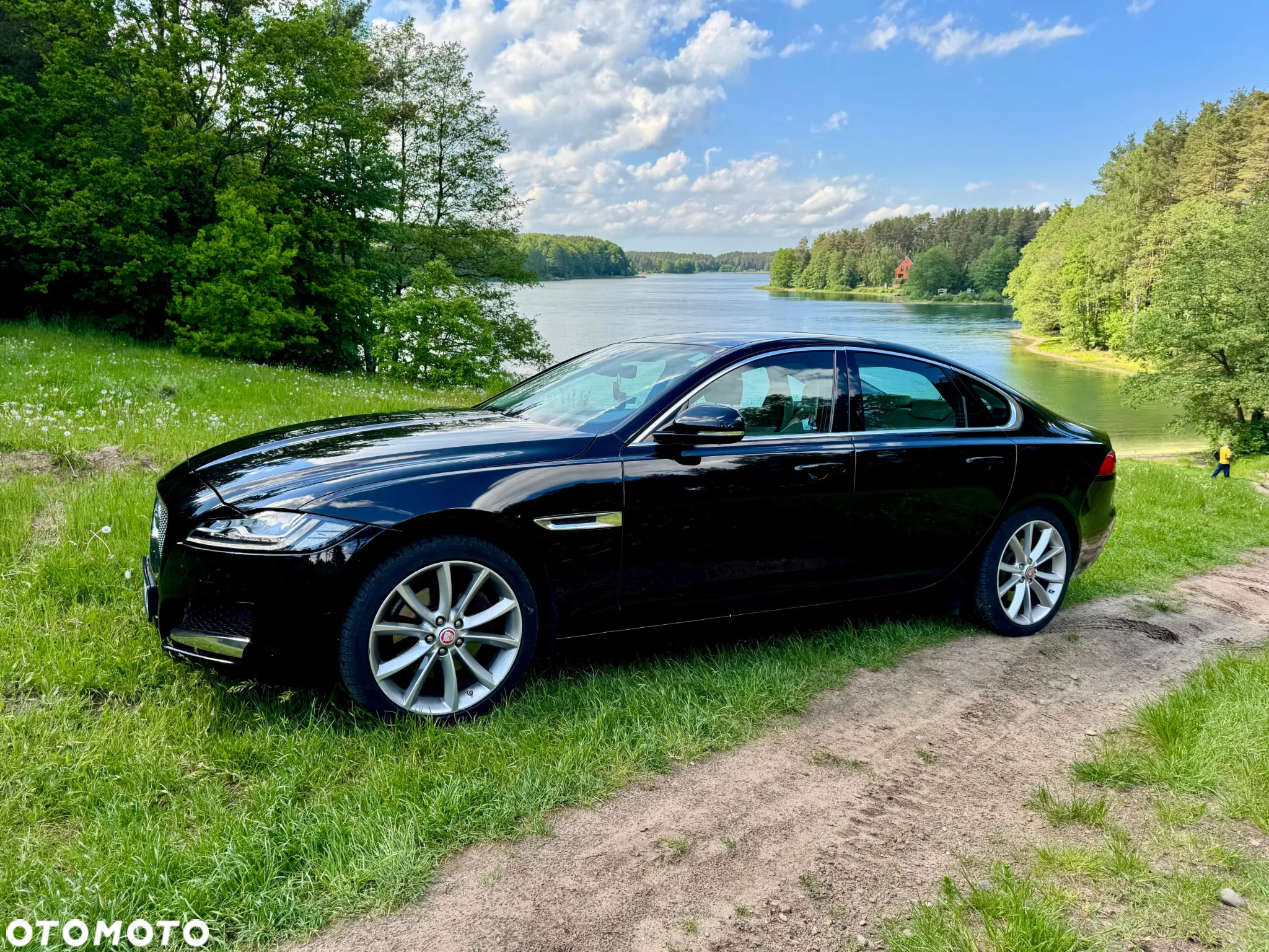 Jaguar XF 2.0 i4D AWD Prestige - 4