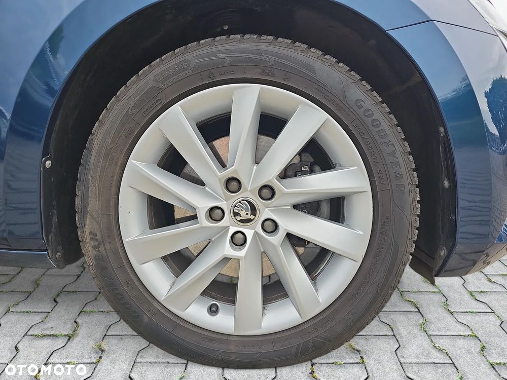 Skoda Superb 2.0 TDI SCR Ambition DSG - 14