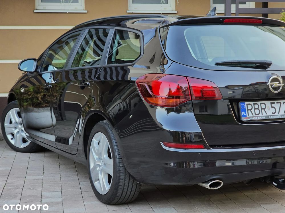 Opel Astra 1.4 T Cosmo - 25
