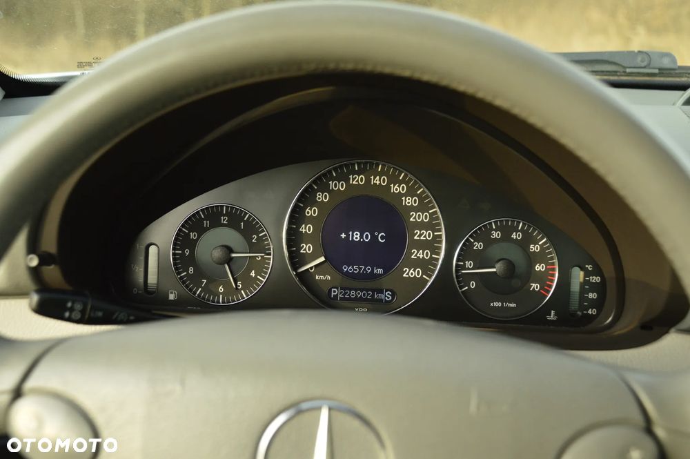 Mercedes-Benz CLK 320 Elegance - 24