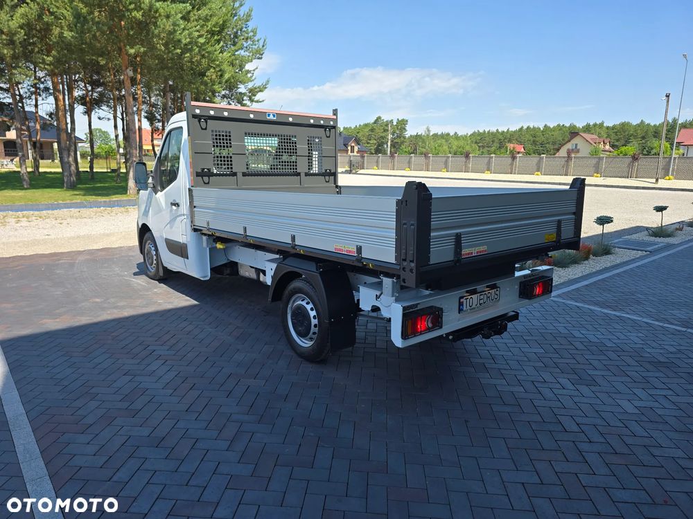 Renault MASTER 17Km WYWROTKA 3 STRONNA 1011Kg Ładowność SILNIK 2,3 AUTO NIE UŻYWANE NA GWARANCJI STAN NOWY NOWY NOWY SALON POLSKA TO SŁONIK BOGATE WYPOSAŻENIE HAK LEDY KLIMA TEMPOMAT - 13