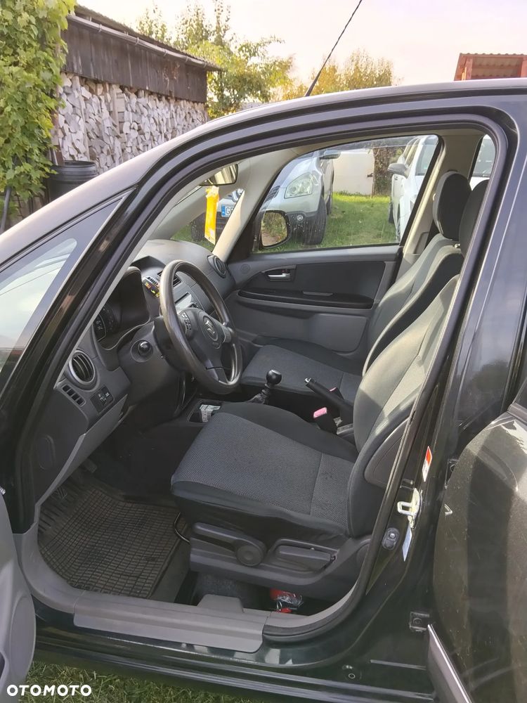 Suzuki SX4 - 8