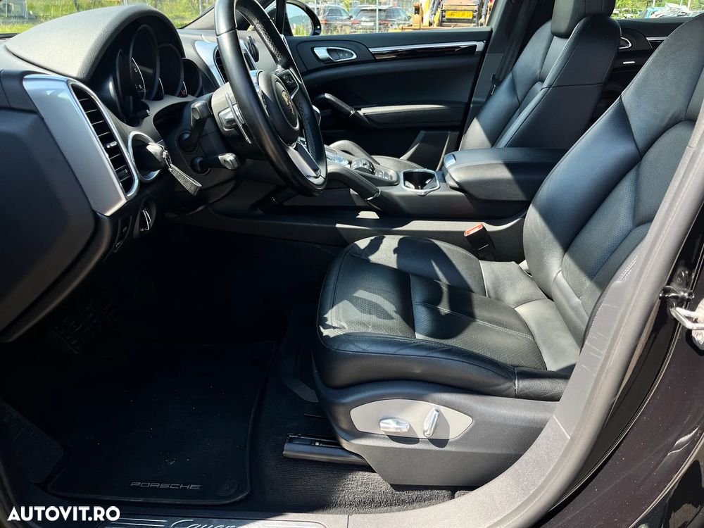 Porsche Cayenne - 10