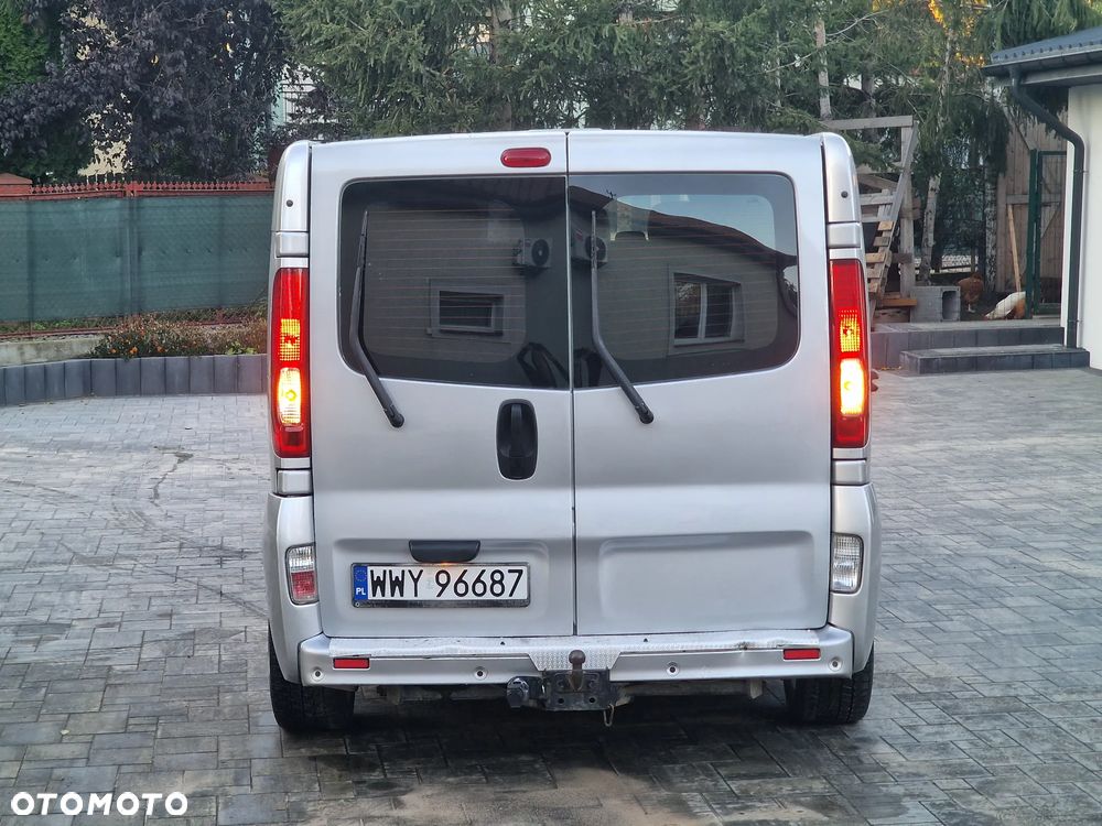 Opel Vivaro L2H1 2.9t - 15