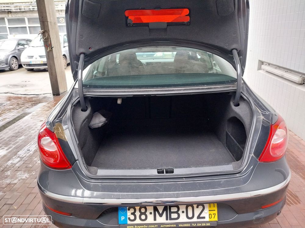 VW Passat CC 2.0 TDi Blue - 9