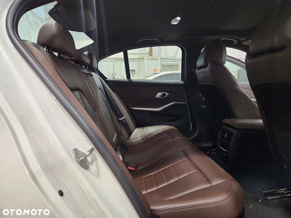 BMW Seria 3 - 10
