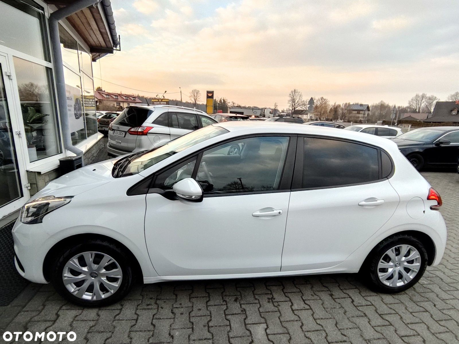Peugeot 208 1.2 PureTech GPF Allure S&S - 7