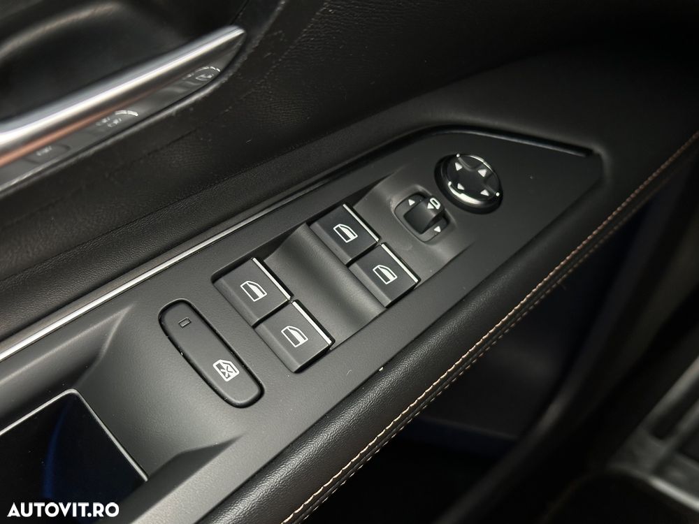 Peugeot 3008 1.6 PureTech S&S EAT8 GT - 34