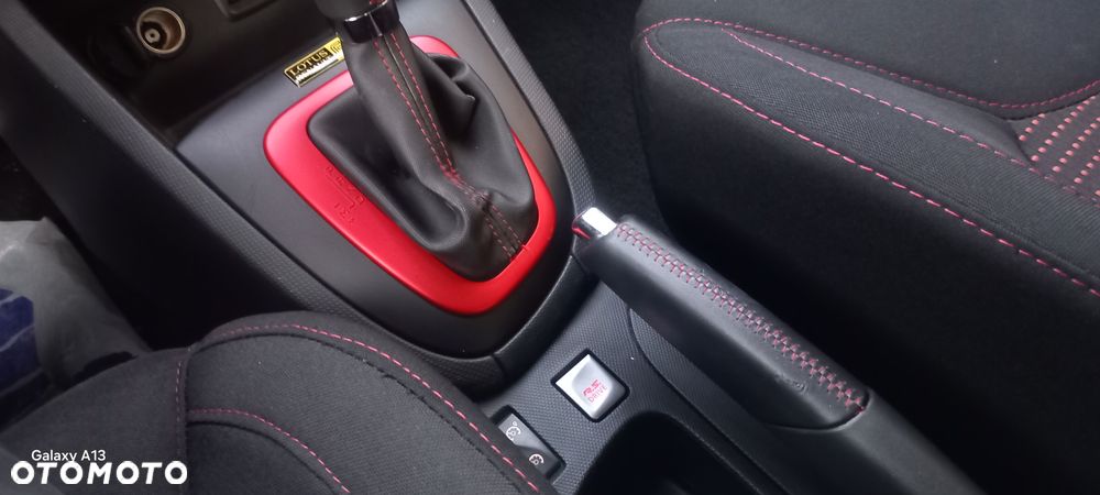 Renault Clio TCe 200 EDC Sport R.S - 31