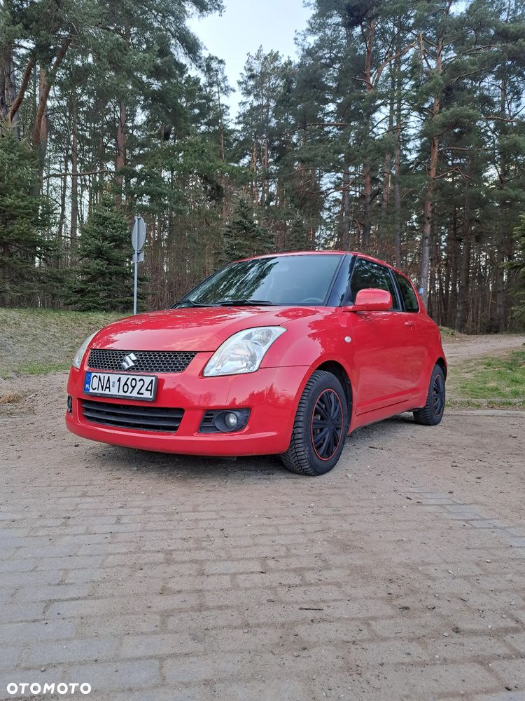 Suzuki Swift - 1