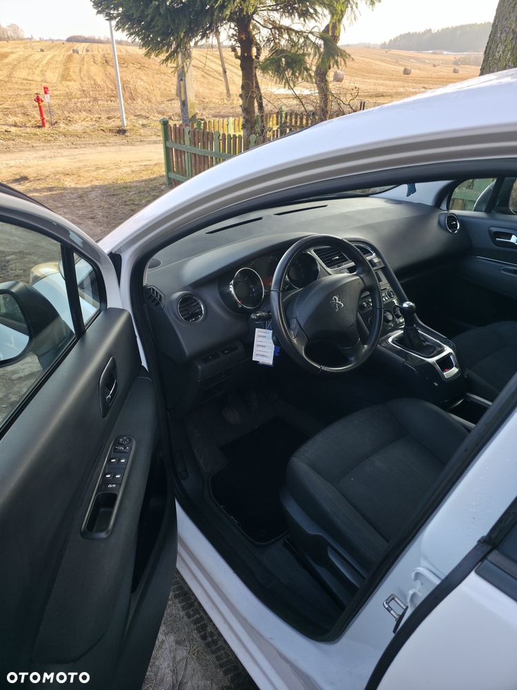 Peugeot 5008 - 11