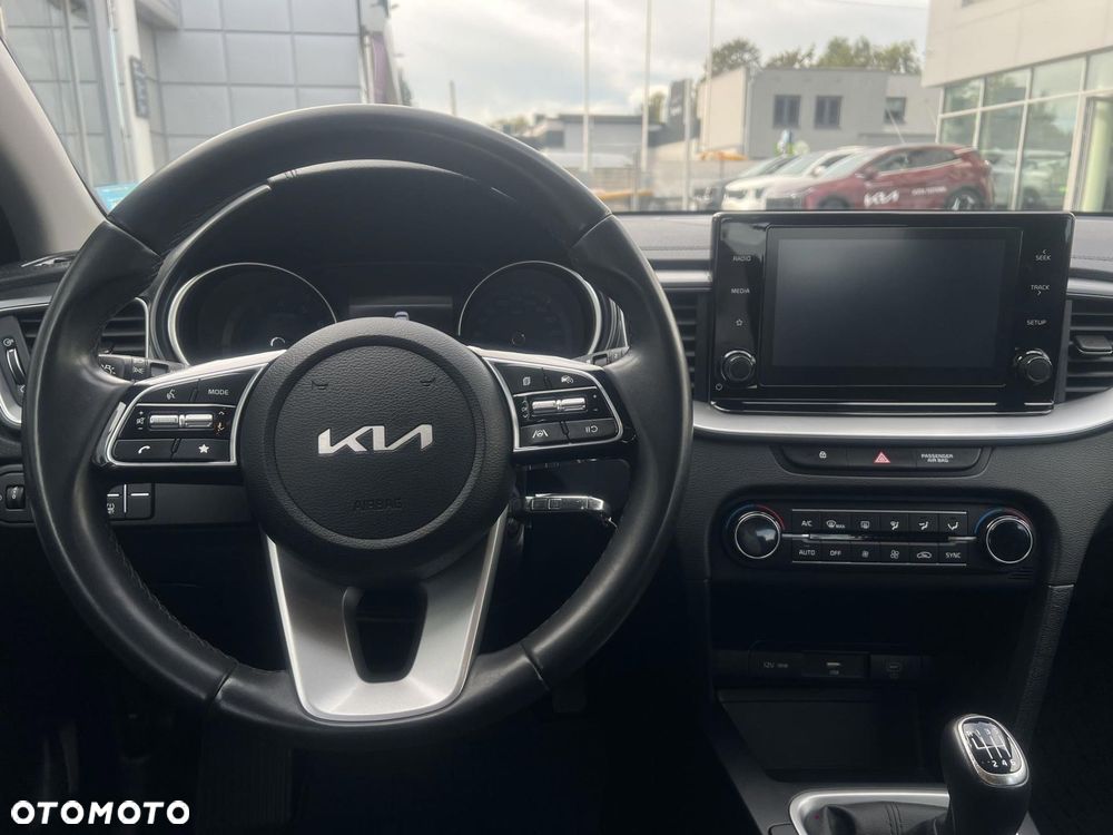 Kia Ceed 1.5 T-GDI M - 14