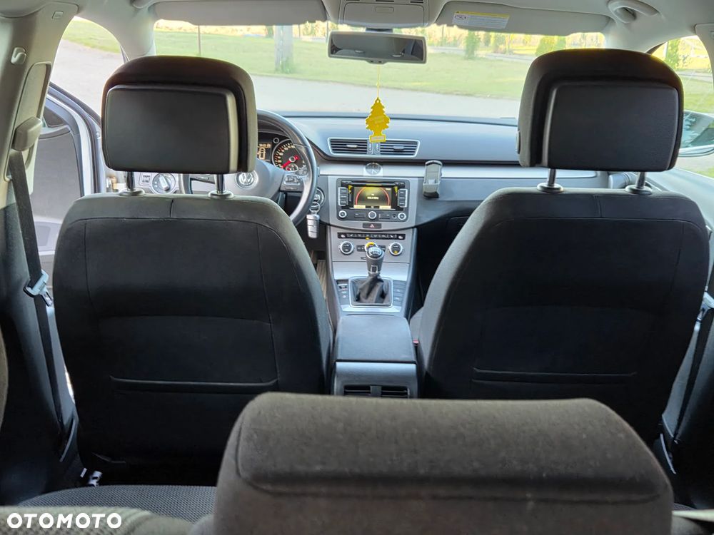 Volkswagen Passat Variant 2.0 TDI BlueMotion Technology Comfortline - 24