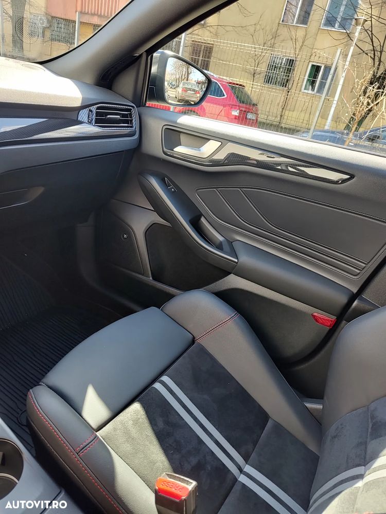 Ford Focus 2.3 Ecoboost 7DCT ST X - 28