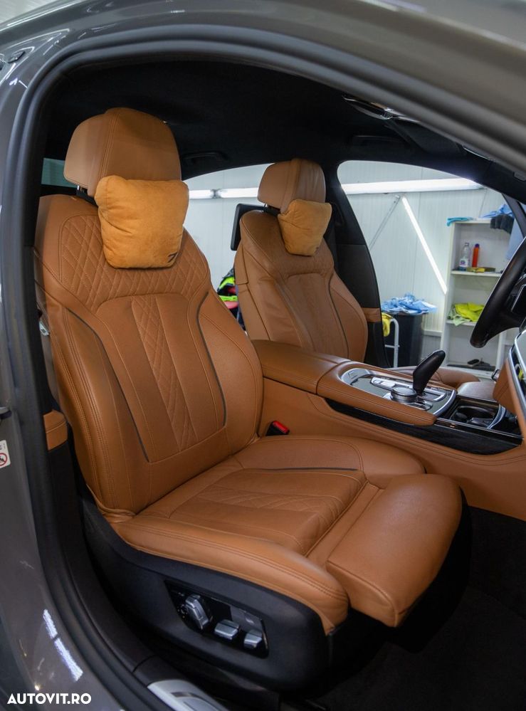 BMW Seria 7 - 12
