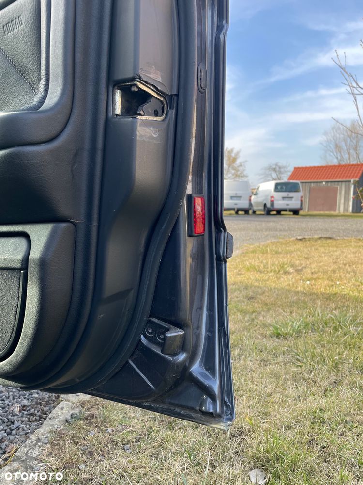 BMW Seria 7 740i - 22