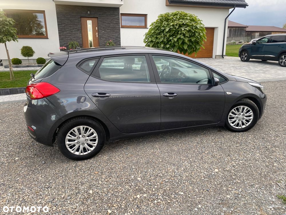 Kia Ceed 1.4 CRDi 90 Spirit - 31