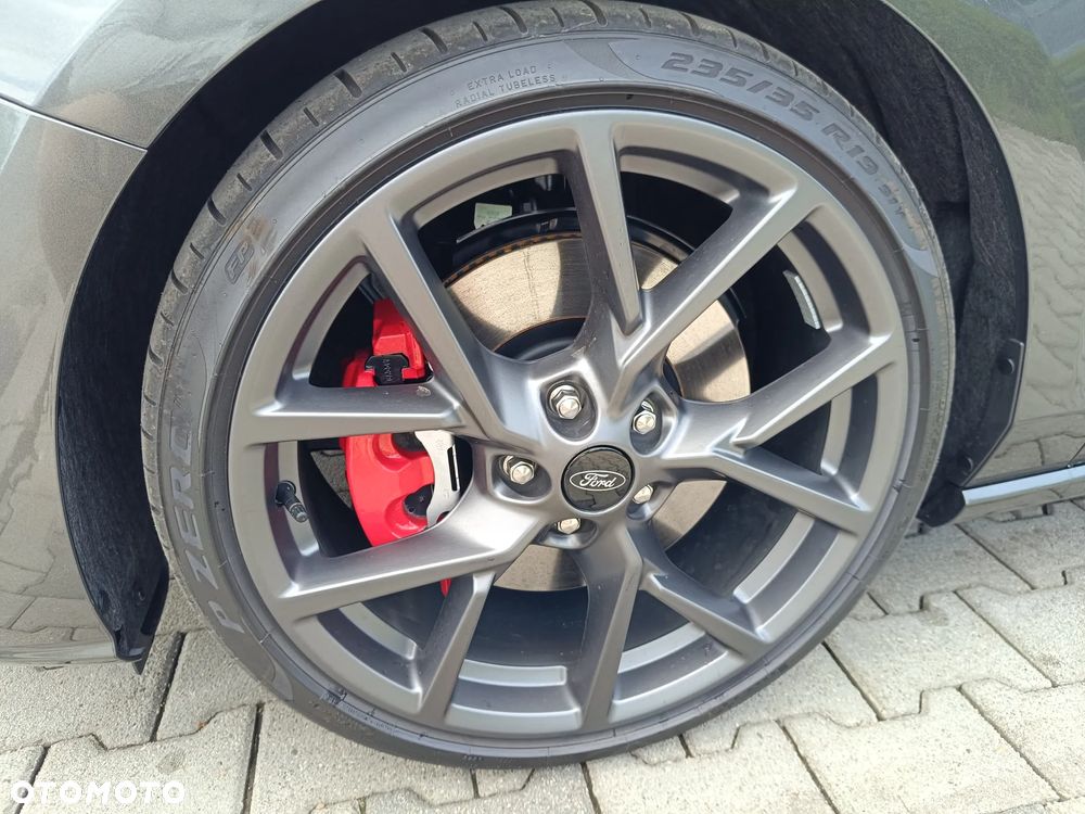 Ford Focus 2.3 EcoBoost ST X - 21
