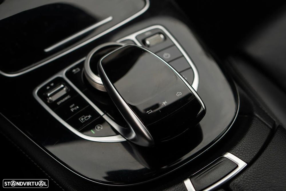 Mercedes-Benz E 220 d AMG Line - 19