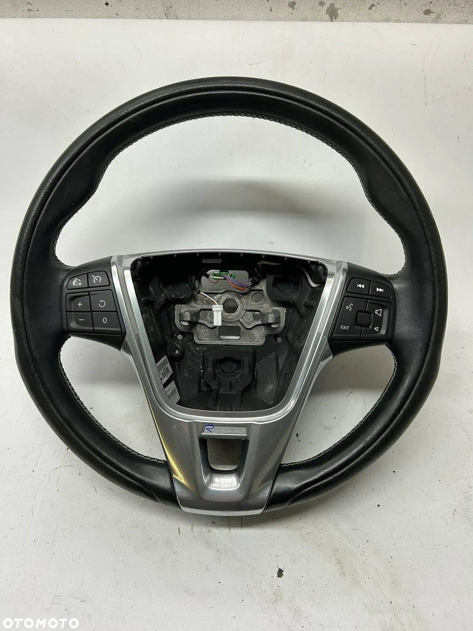 kierownica skora r-design VOLVO v60 s60 v40 SUPER STAN - 1